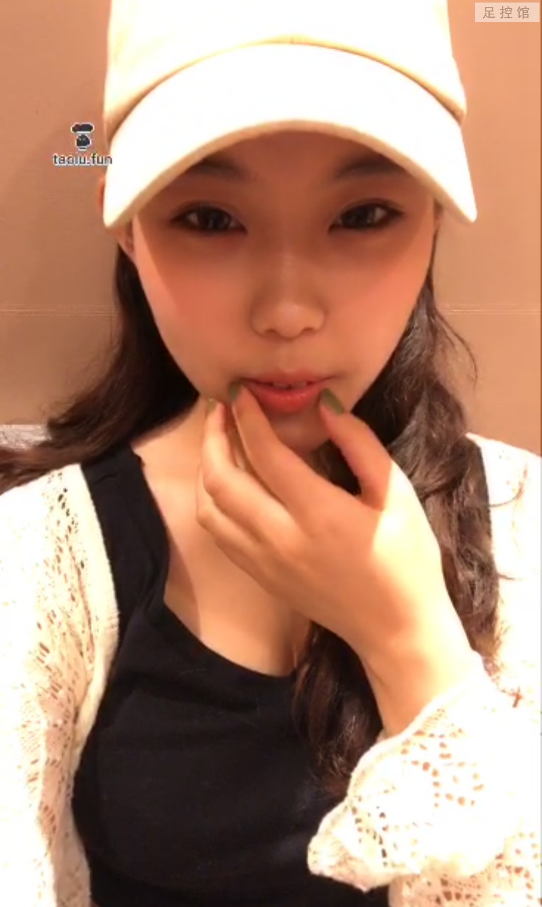 Screenshot_20220411-131804_Video Player.png