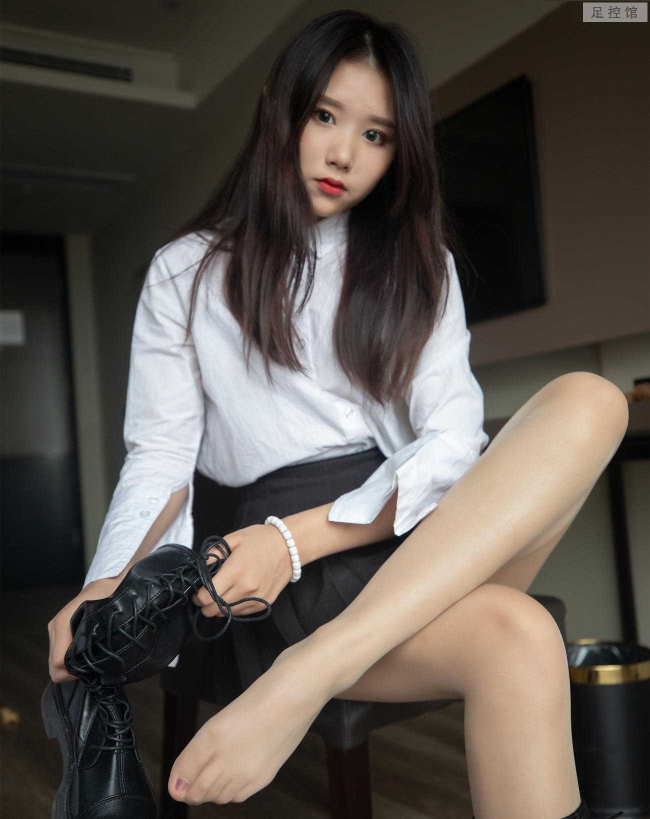 132108nnk1wk4ut4w90es1.jpg