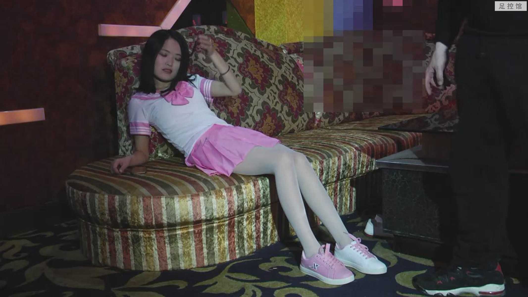 221926lzzqcoiguzzzcdtc.jpg